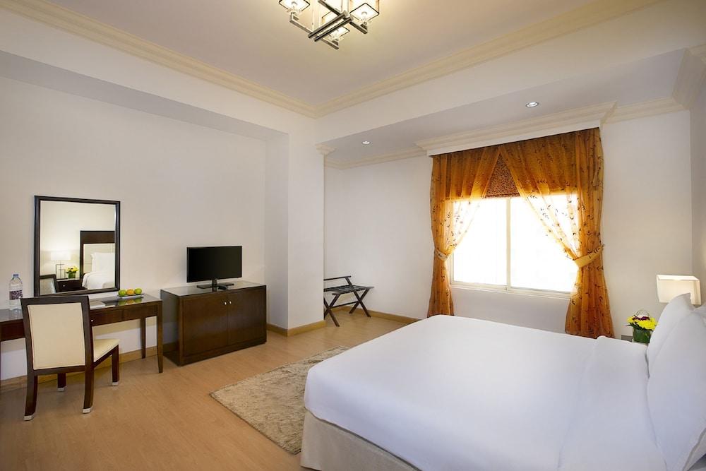 Al Safir Hotel Манама Екстер'єр фото