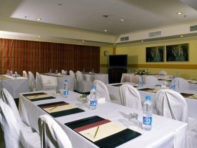 Al Safir Hotel Манама Екстер'єр фото
