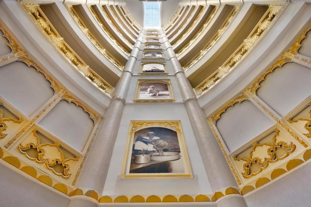 Al Safir Hotel Манама Екстер'єр фото